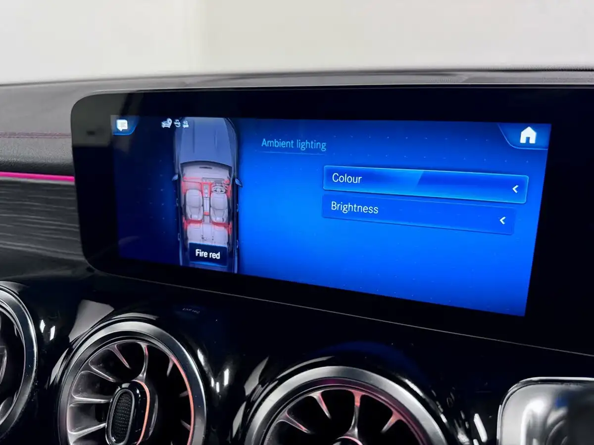 2022-mercedes-benz-eqb-e-eqb-350-amg-line-big-40