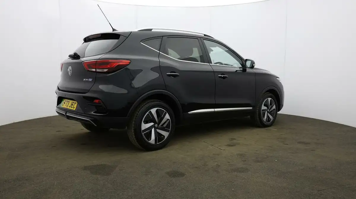 2023-mg-zs-suv-e-trophy-connect-ev-156ps-long-range-big-49