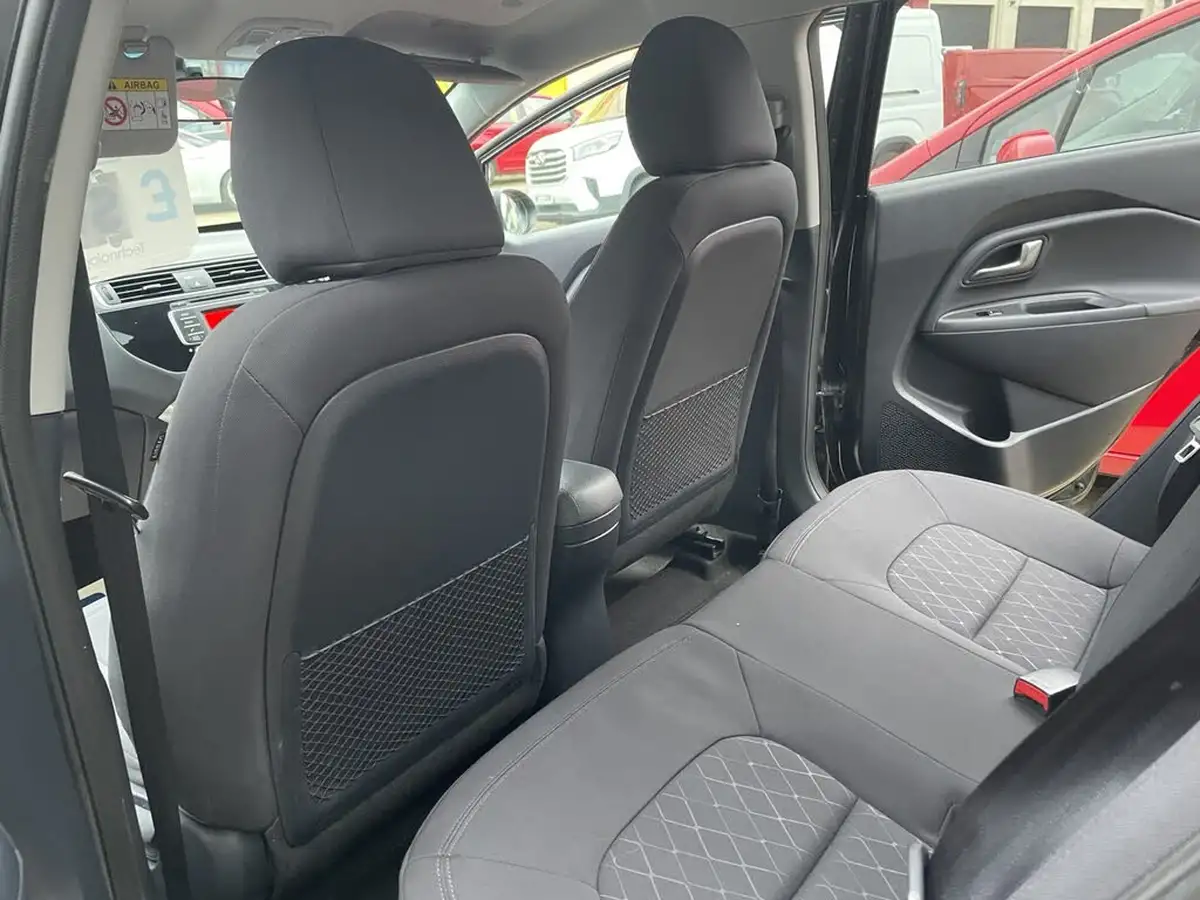2017-kia-rio-125-se-big-12