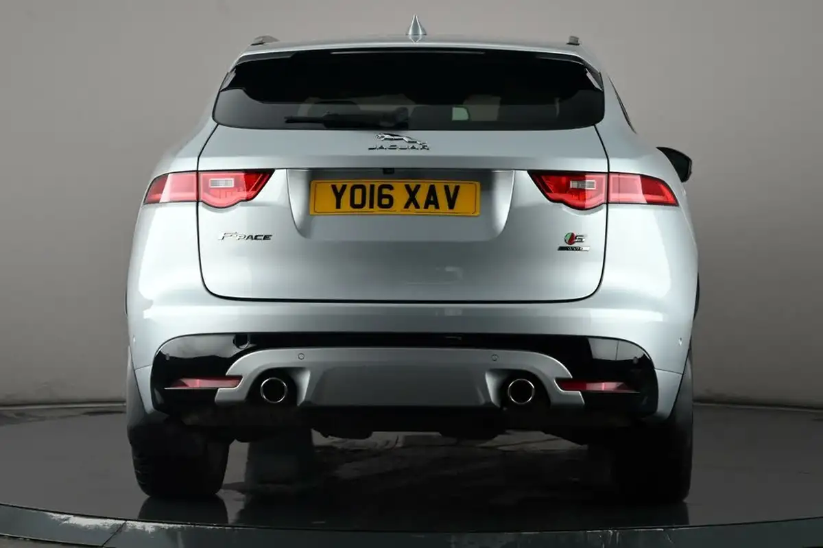 2016-jaguar-f-pace-30td-1st-edition-big-4