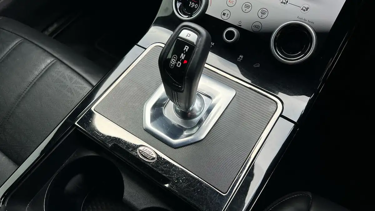 2020-land-rover-range-rover-evoque-20-d180-r-dynamic-hse-big-12