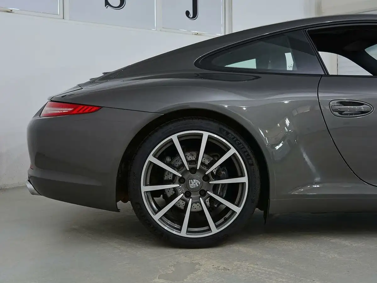 2013-porsche-911-34-carrera-coupe-pdk-big-12