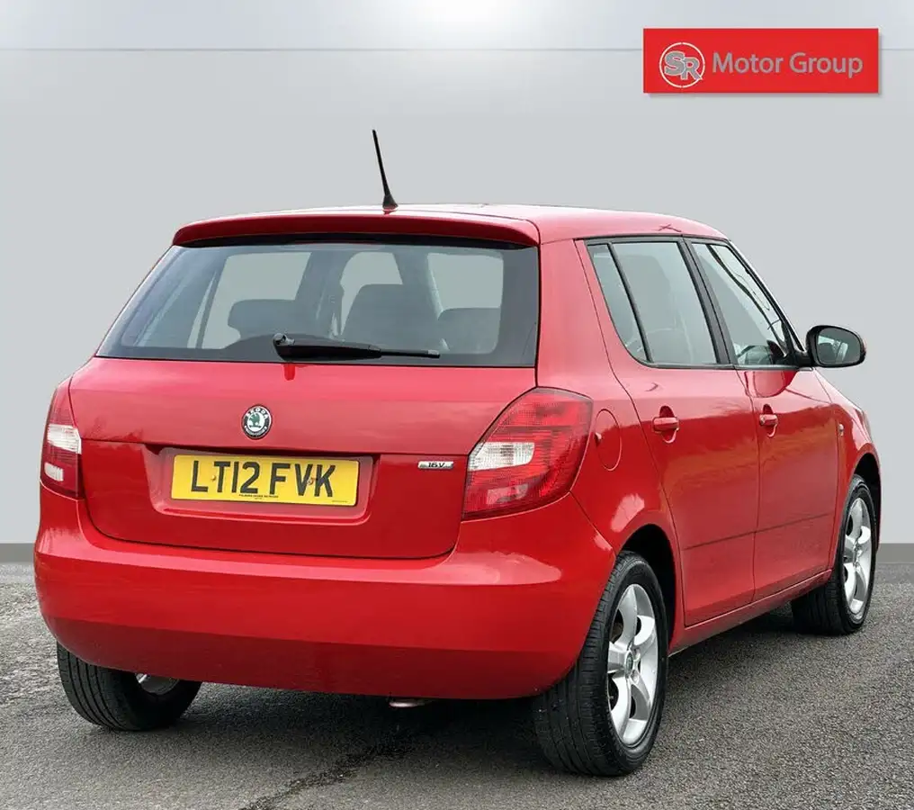 2012-skoda-fabia-14-se-mpi-85bhp-hatchback-big-5