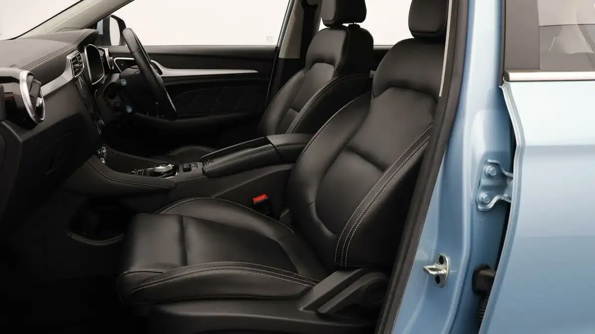 2020-mg-zs-suv-e-exclusive-ev-big-13
