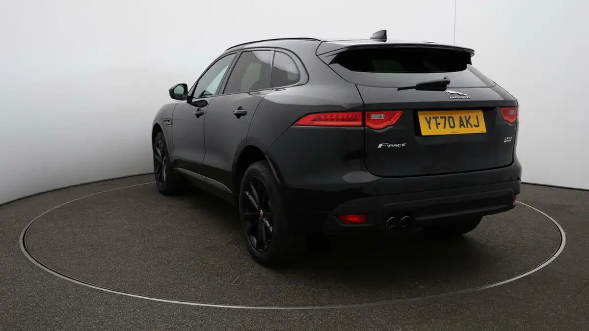 2020-jaguar-f-pace-20-i4d-chequered-flag-180ps-big-54
