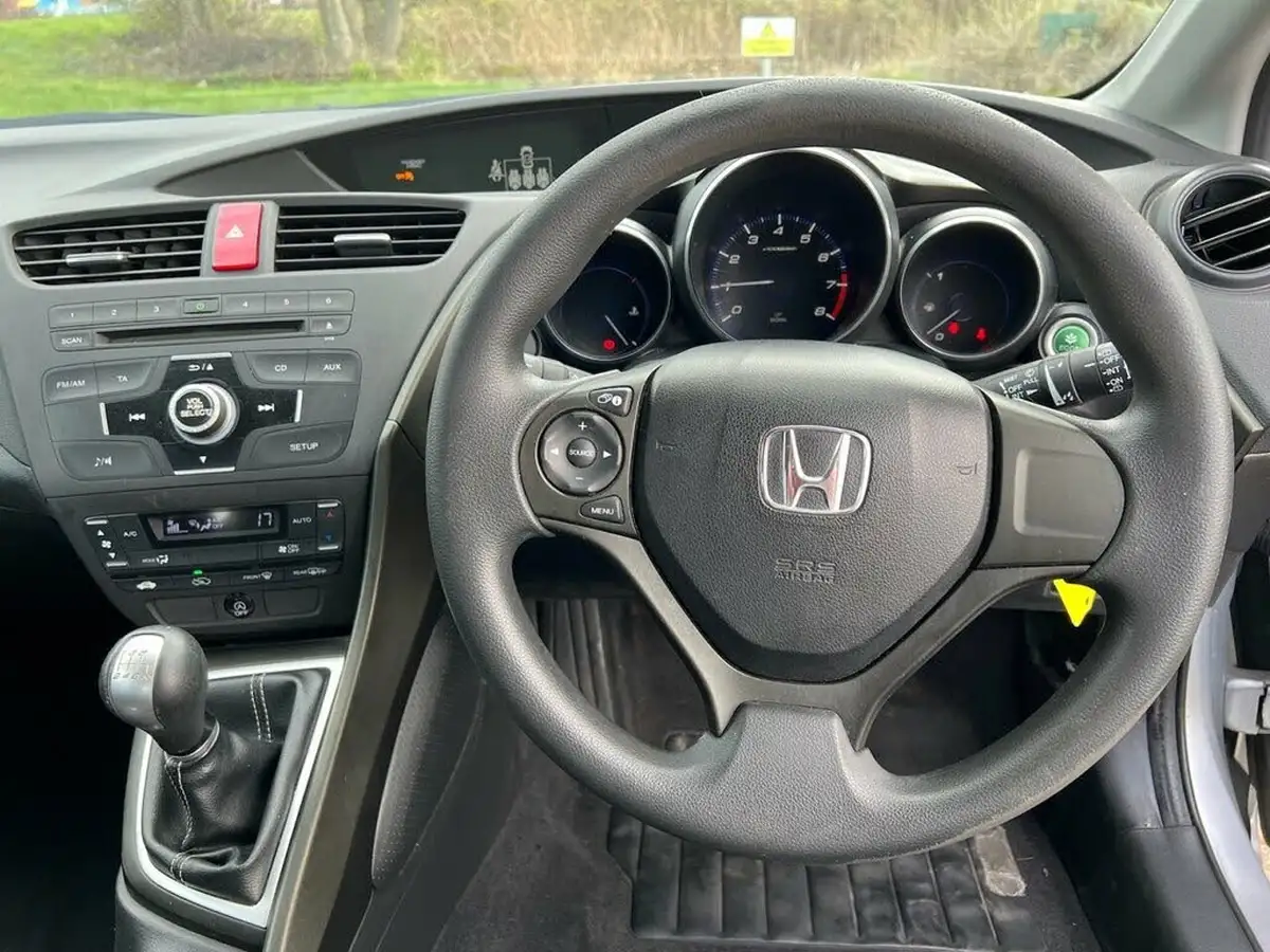 2013-honda-civic-18-se-big-10