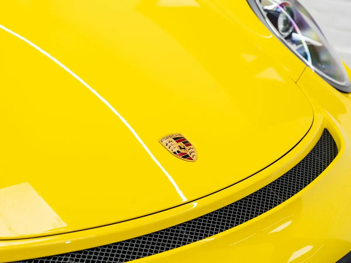 2014-porsche-911-38-gt3-big-15