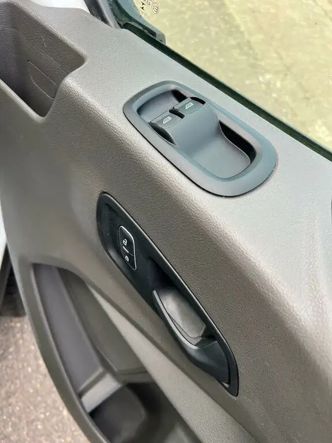 2020-ford-transit-20tdci-350-l2h3-leader-130pseu6dt-panel-van-auto-big-16