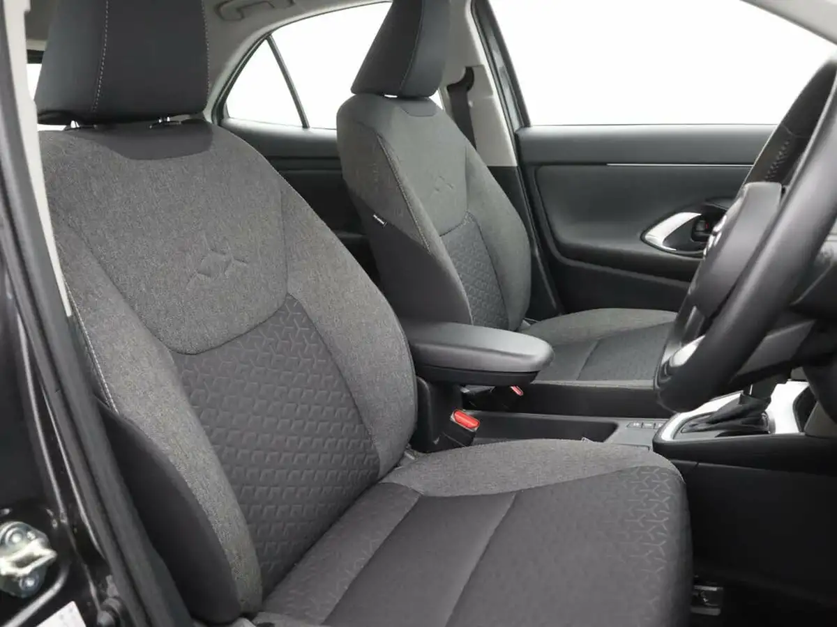 2022-toyota-yaris-cross-15-vvt-i-icon-big-7