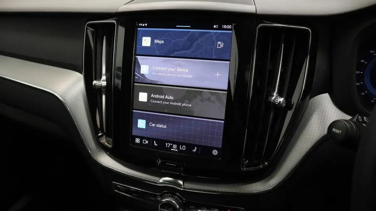 2024-volvo-xc60-20-b5-core-big-9