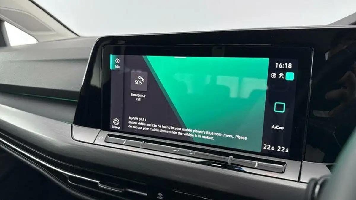 2023-volkswagen-golf-15-tsi-style-edition-150ps-big-24