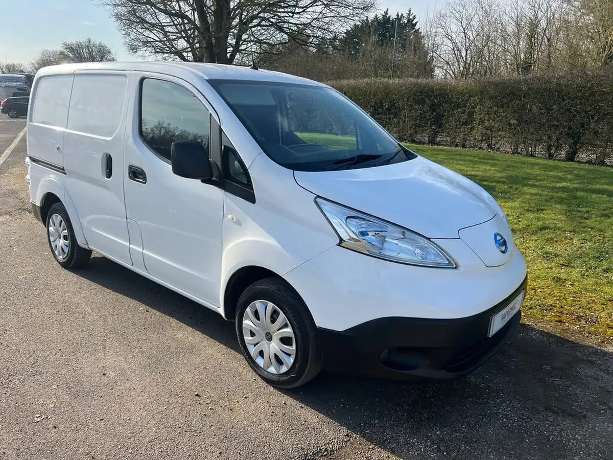 2020-nissan-env200-e-acenta-panel-van-auto-big-21