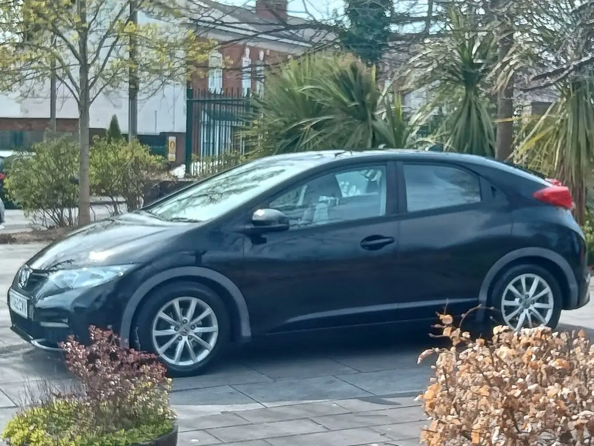 2012-honda-civic-14-se-big-10