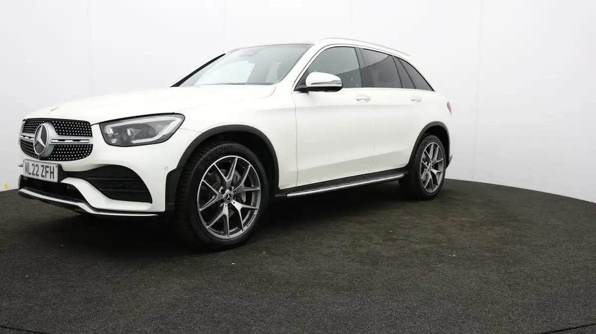 2022-mercedes-benz-glc-class-20d-glc300d-amg-line-premium-plus-245ps-station-wagon-5d-1950cc-big-2