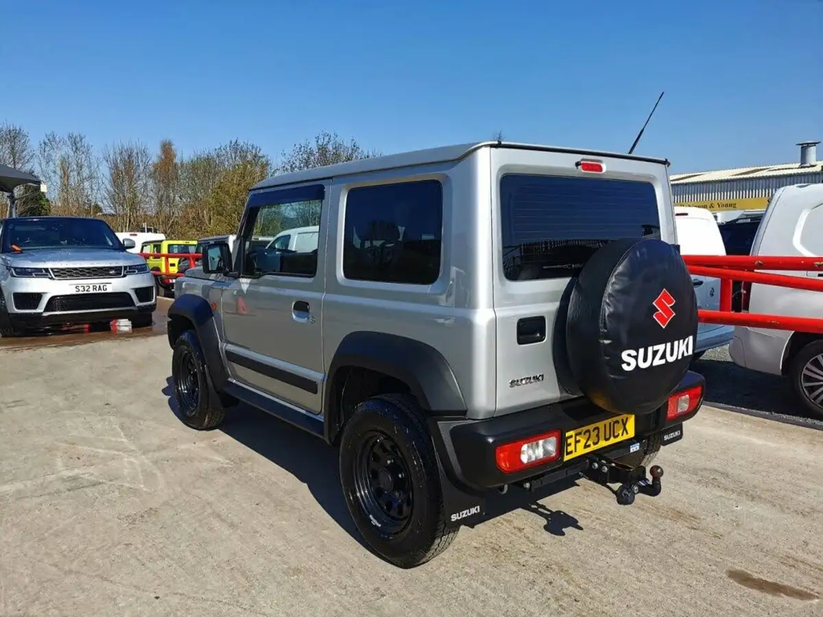 2023-suzuki-jimny-15-light-commercial-allgrip-big-5