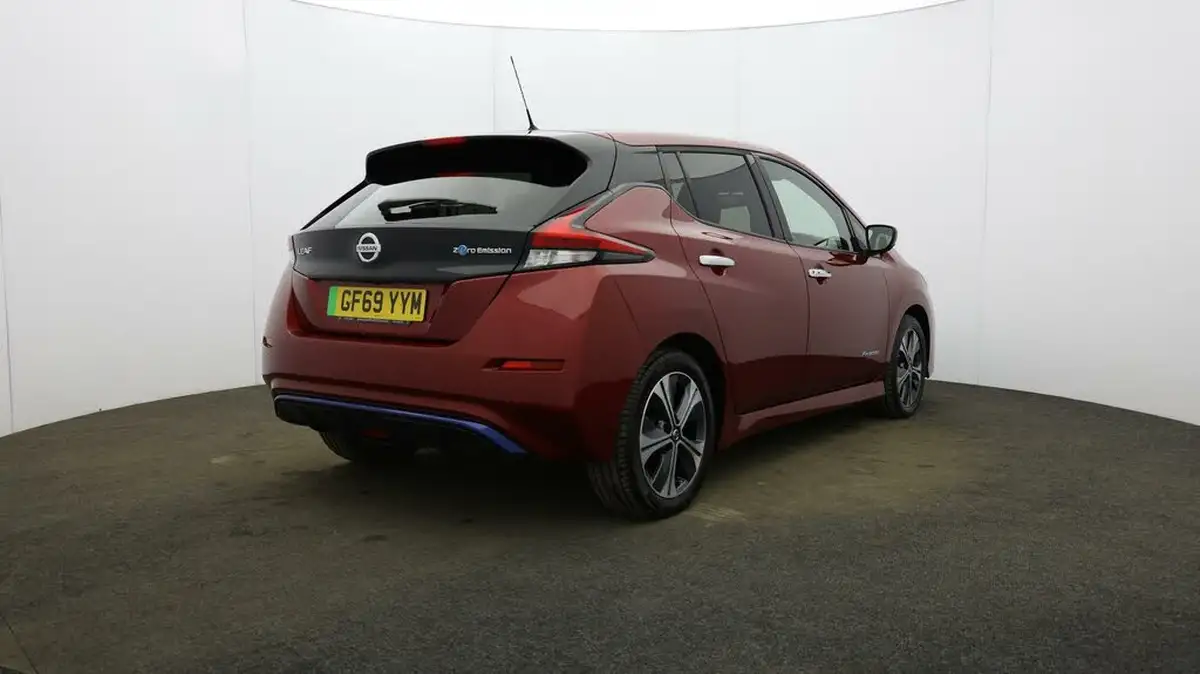 2019-nissan-leaf-e-n-connecta-big-50