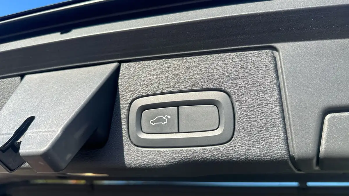 2019-volvo-xc60-20td-b5-inscription-big-26