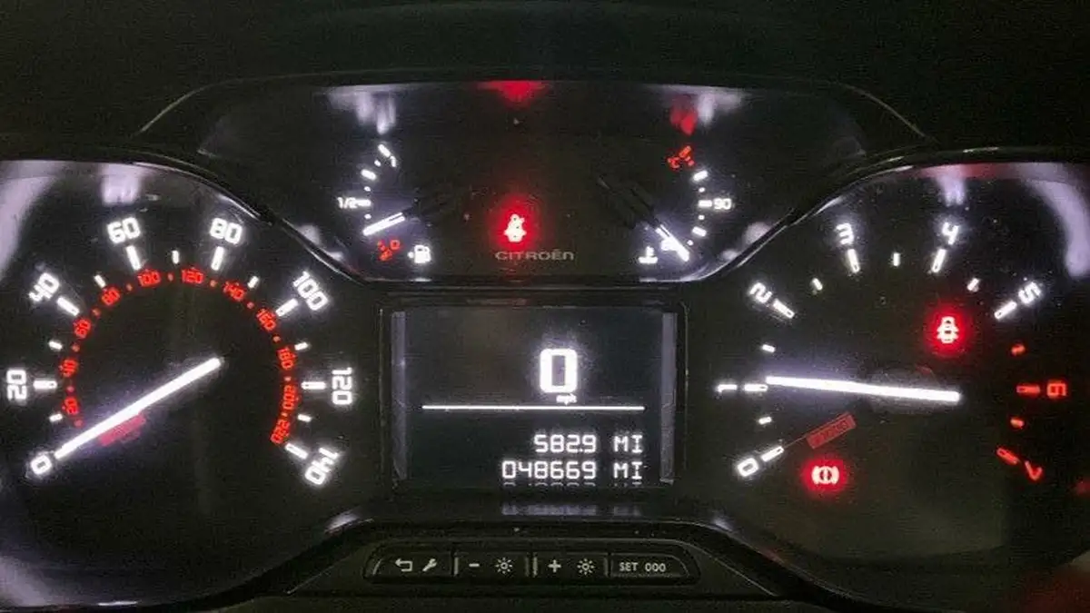 2018-citroen-c3-12-puretech-feel-82ps-big-6