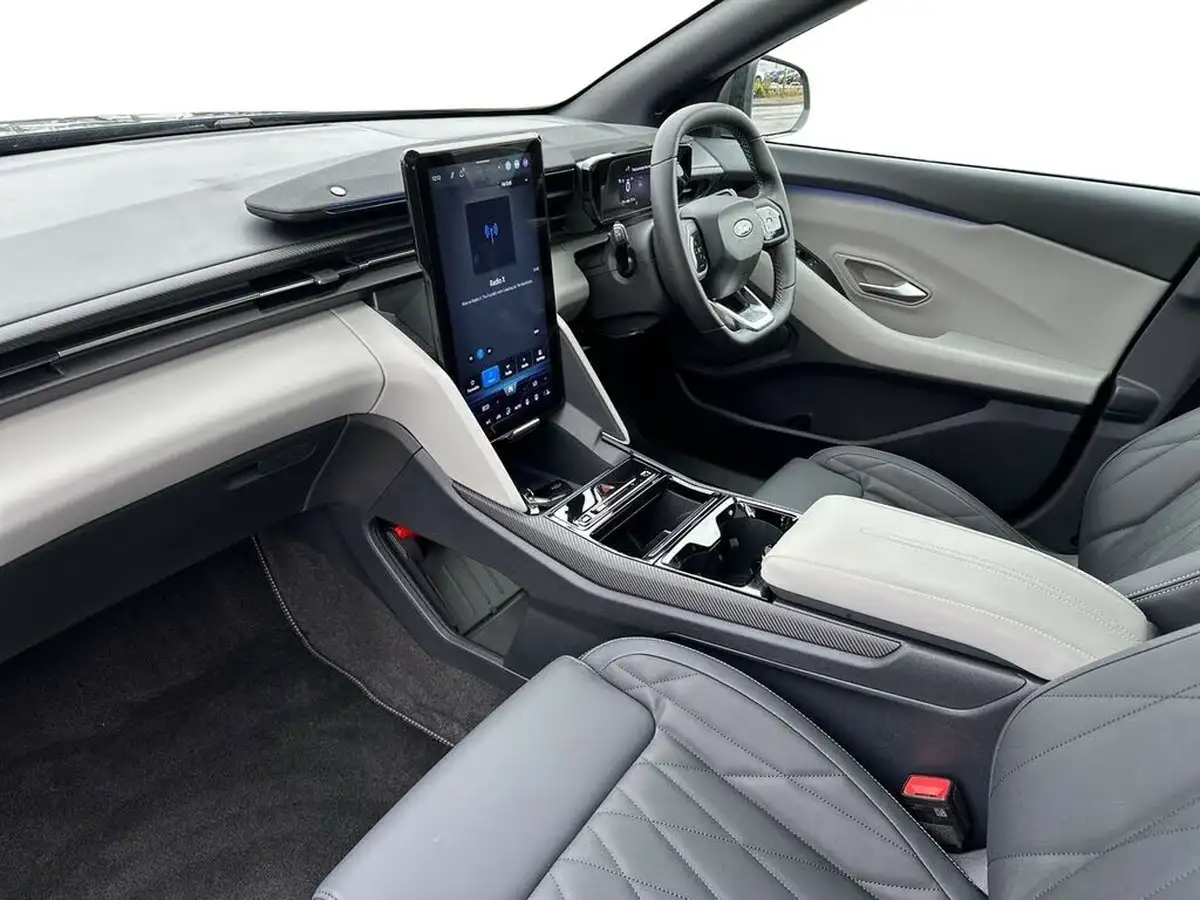 2024-ford-explorer-e-premium-286ps-77kwh-big-10