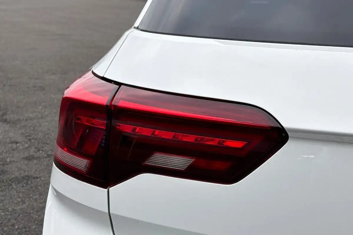 2020-volkswagen-t-roc-15-tsi-r-line-hatchback-5d-big-34