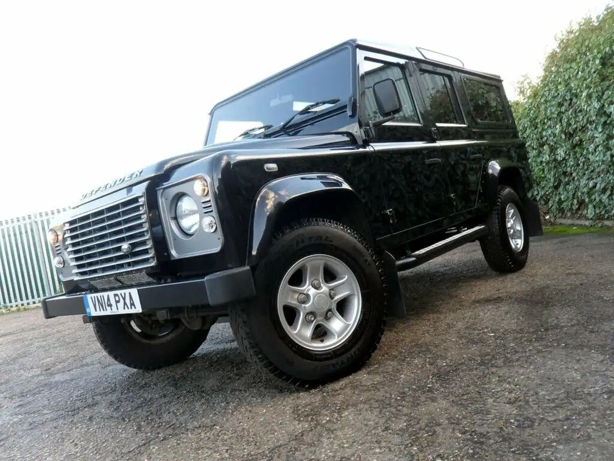 2014-land-rover-110-defender-22td-xs-station-wagon-5-drs-big-9