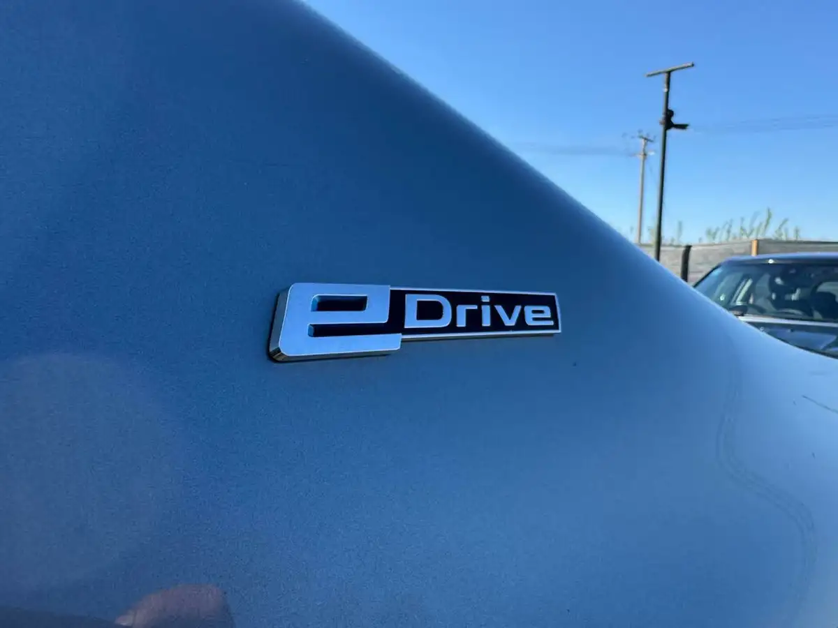 2017-bmw-5-series-20-530e-se-iperformance-big-40