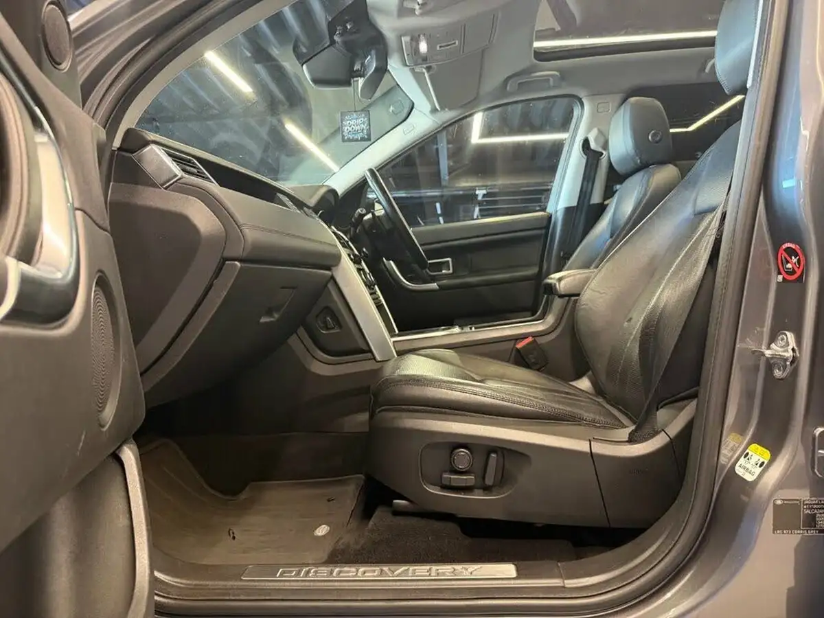 2017-land-rover-discovery-sport-20td4-hse-180ps-station-wagon-auto-big-31
