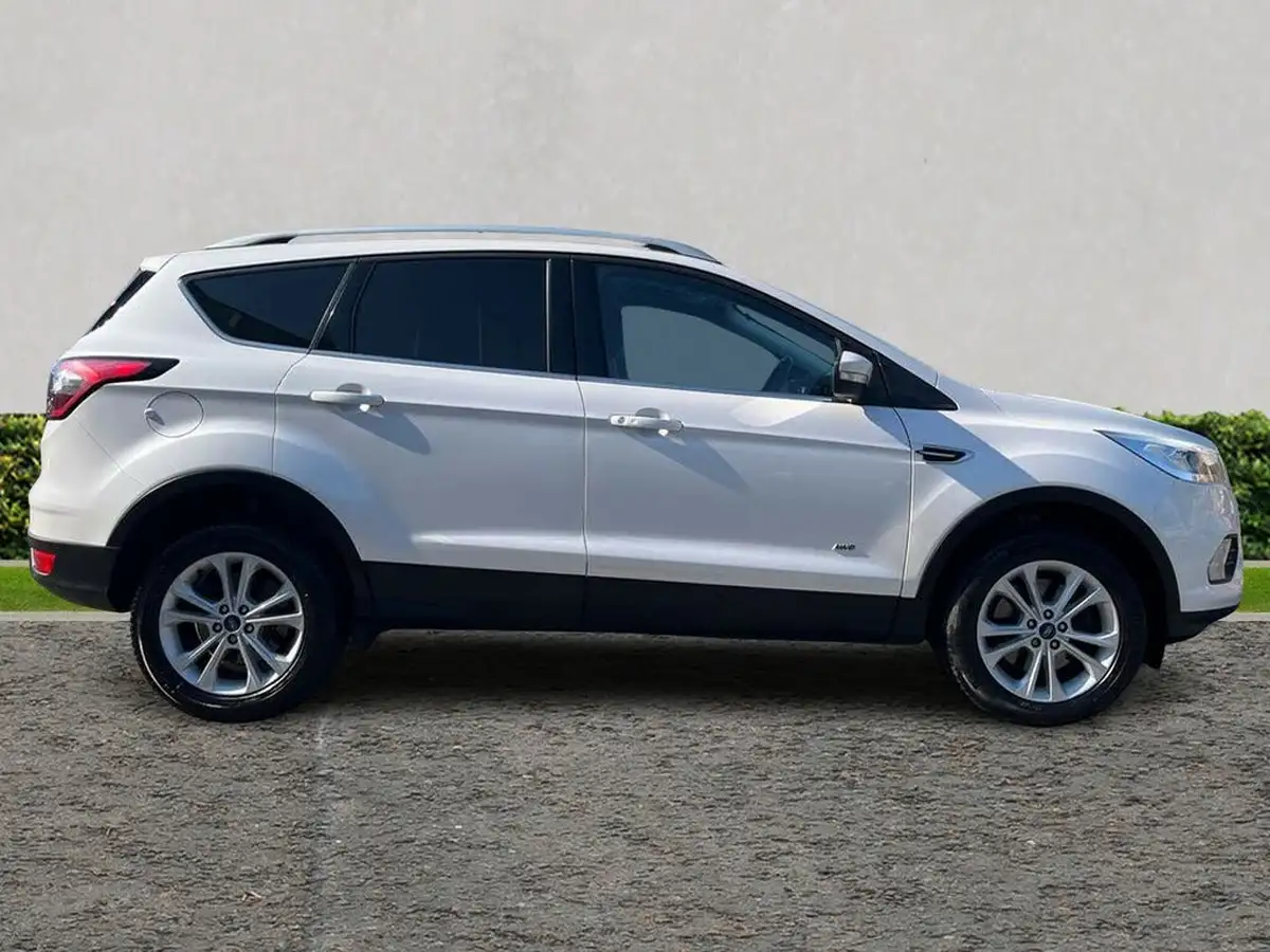 2017-ford-kuga-20tdci-titanium-180ps-awd-x-pack-powershift-big-1