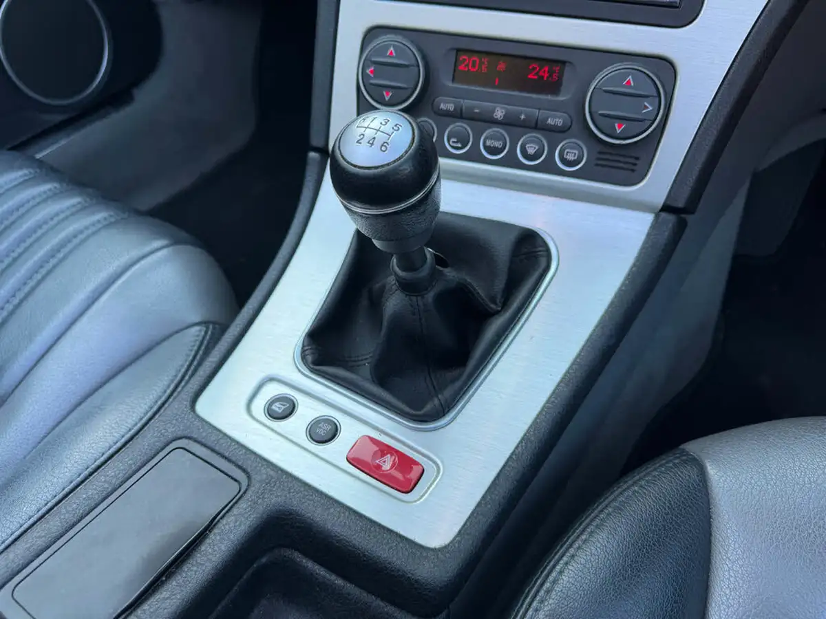 2007-alfa-romeo-spider-22-big-21