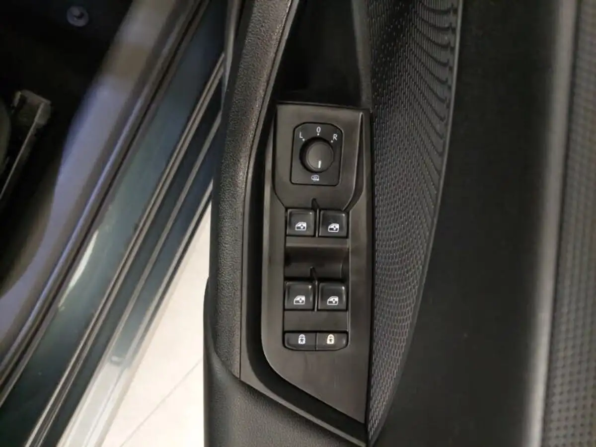 2022-skoda-octavia-15-tsi-se-technology-hatchback-big-11