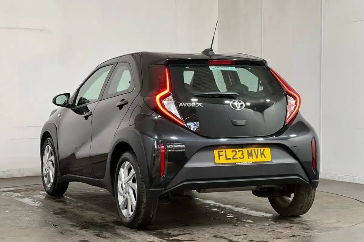 2023-toyota-aygo-x-10-vvt-i-pure-big-14