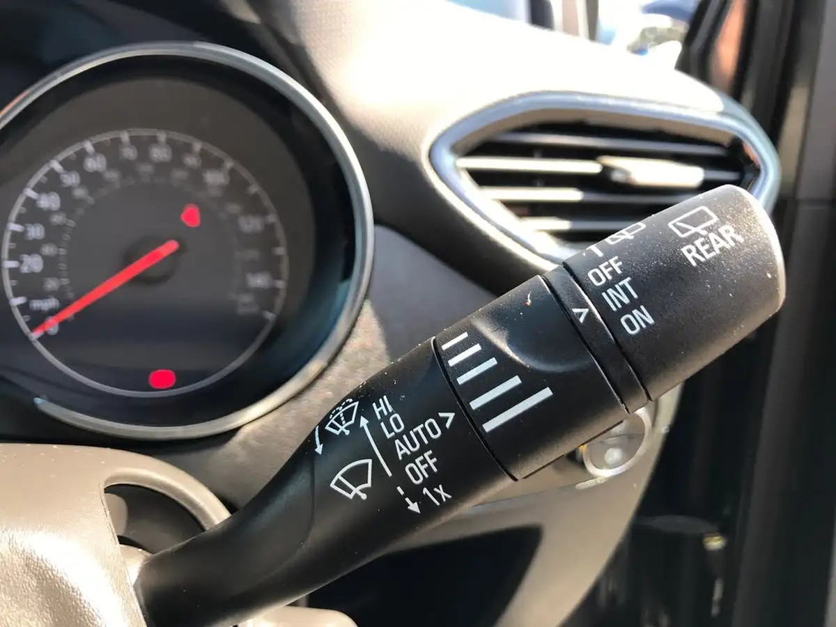 2023-vauxhall-crossland-12-gs-130ps-auto-big-28