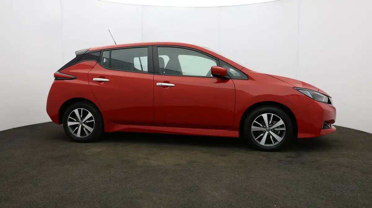 2021-nissan-leaf-e-acenta-big-7
