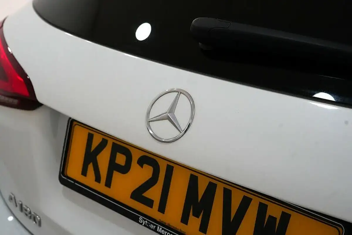 2021-mercedes-benz-a-class-13-a180-amg-line-executive-hatchback-5d-7g-dct-big-9