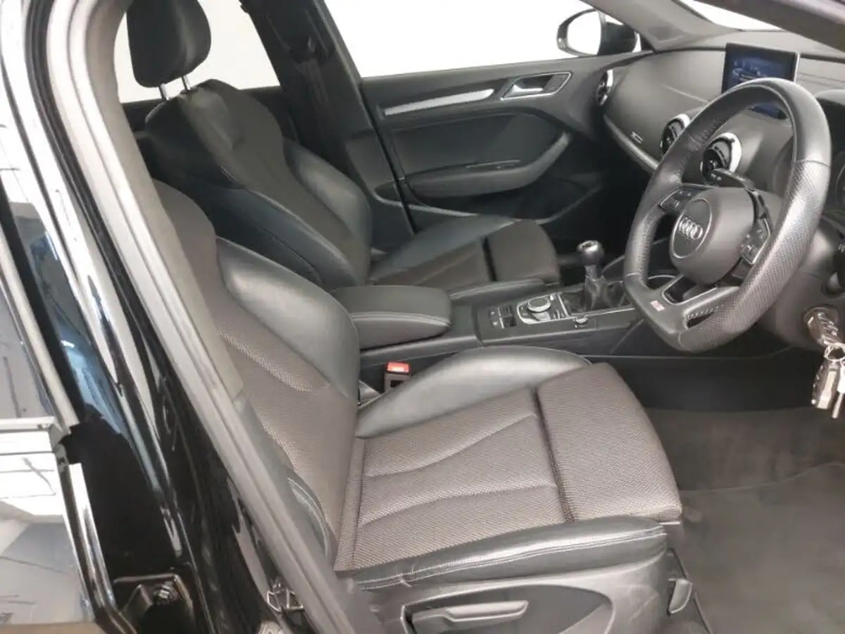 2018-audi-a3-15-tfsi-black-edition-saloon-4d-big-5