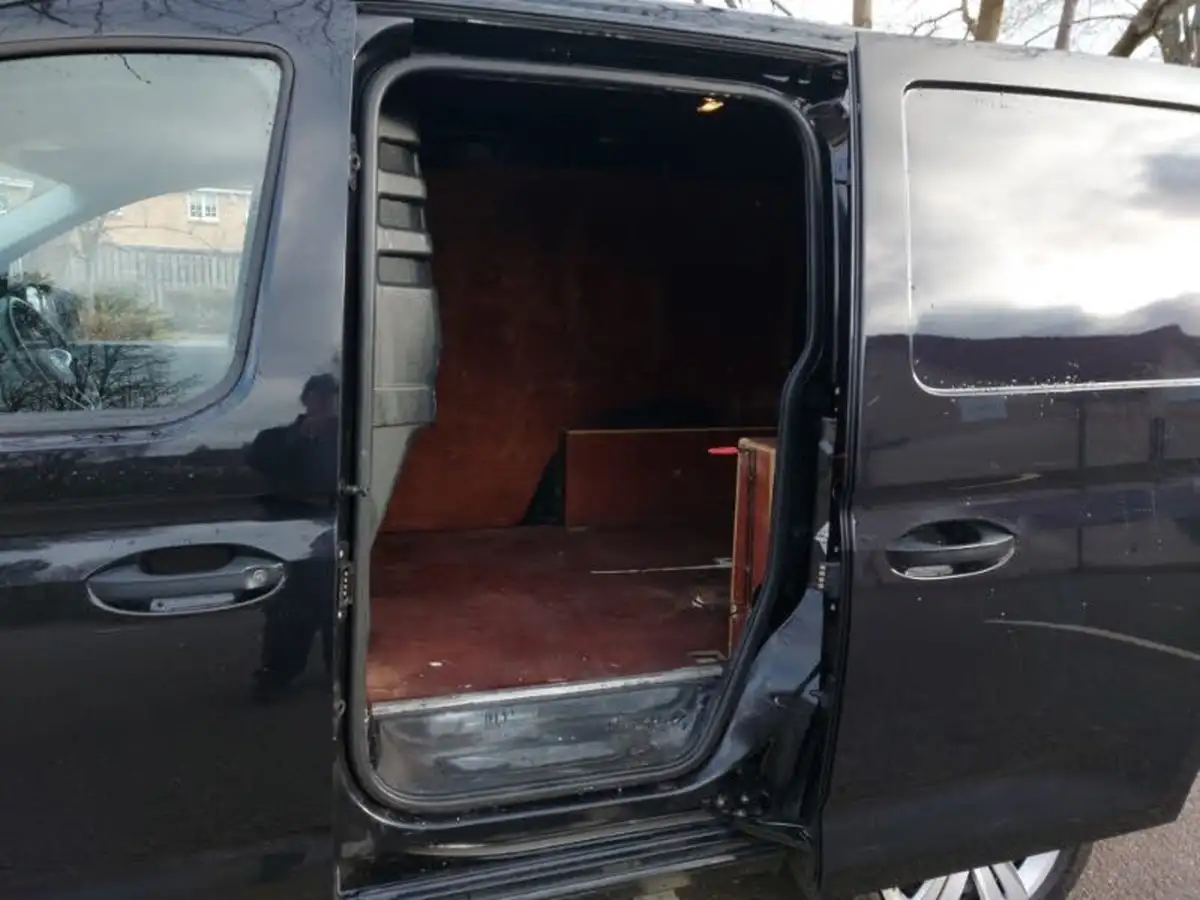 2021-volkswagen-caddy-20tdi-c20-cargo-commerce-plus-102pseu6d-big-5