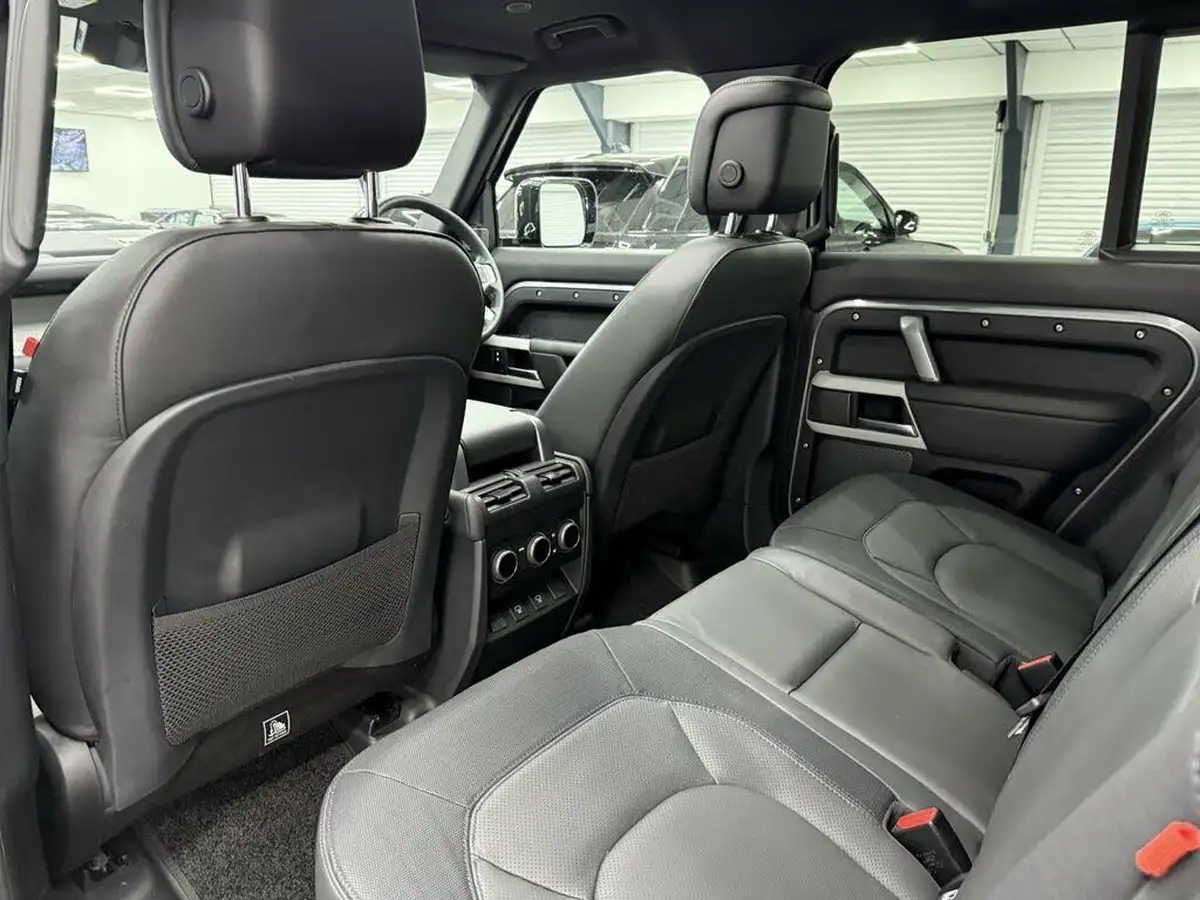 2023-land-rover-110-defender-30-d300-x-dynamic-hse-big-12