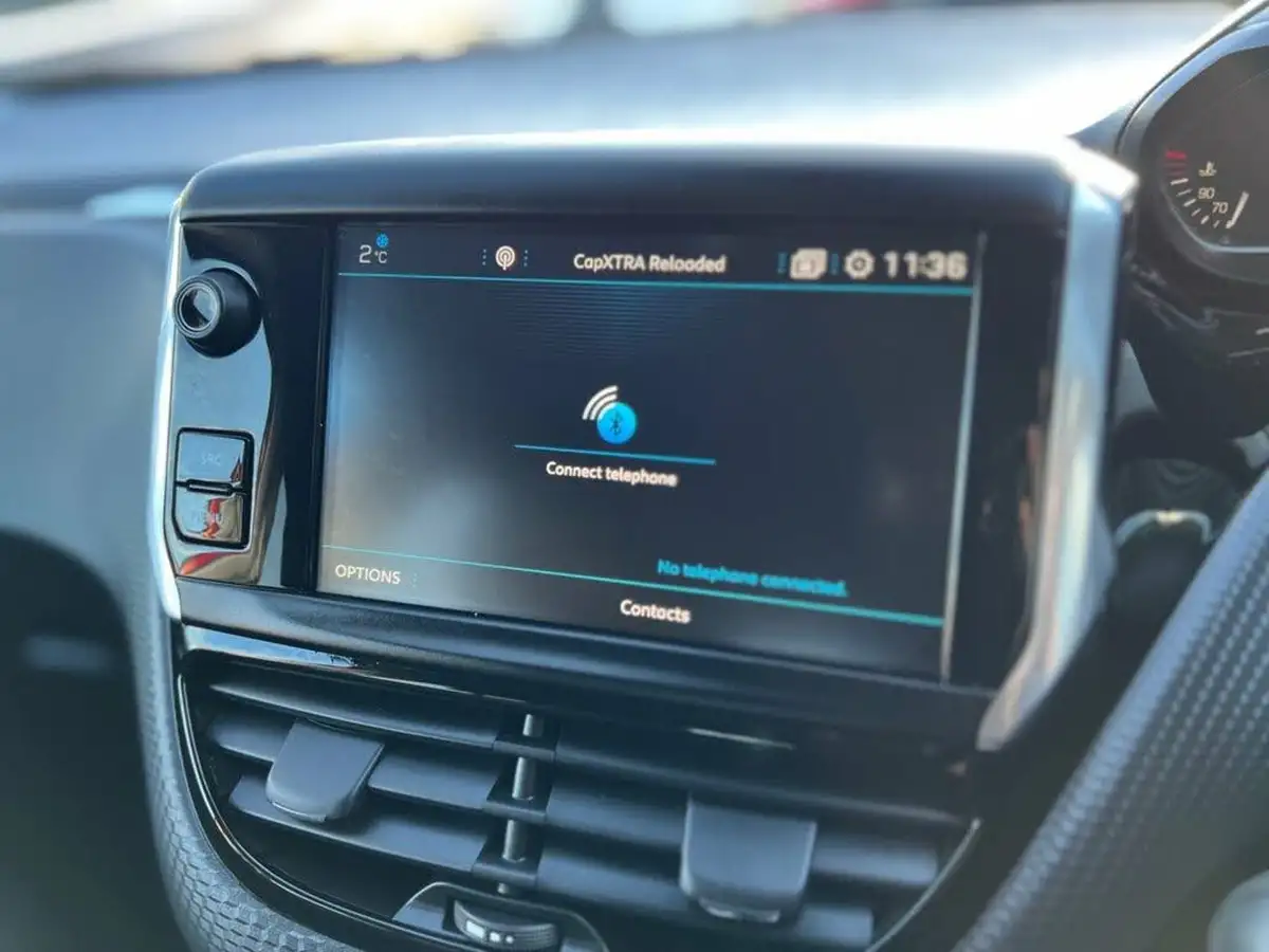 2019-peugeot-208-15-bluehdi-tech-edition-big-24