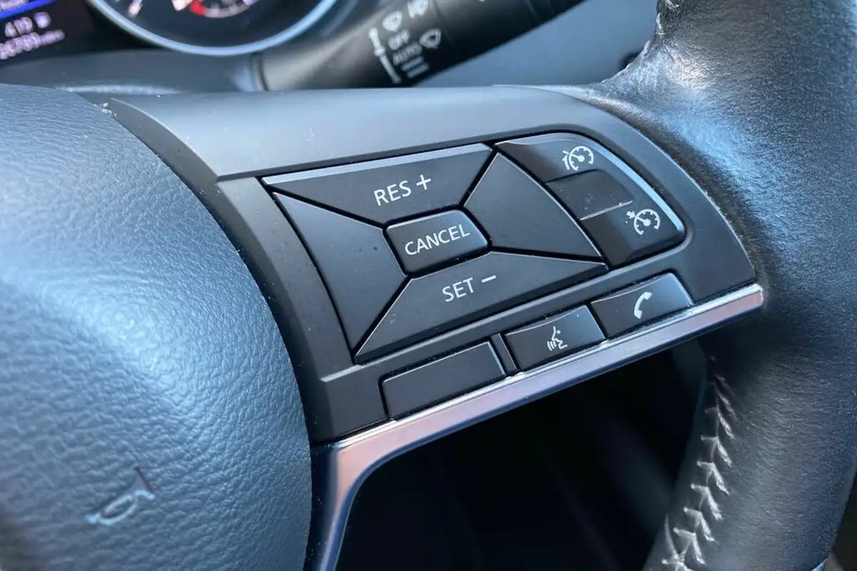 2019-nissan-qashqai-15dci-acenta-premium-17in-alloys-dct-big-26