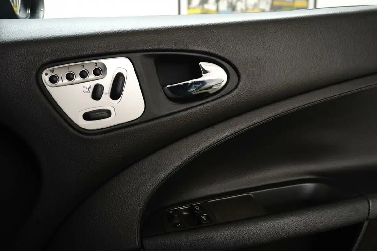 2007-jaguar-xkr-42-coupe-big-7