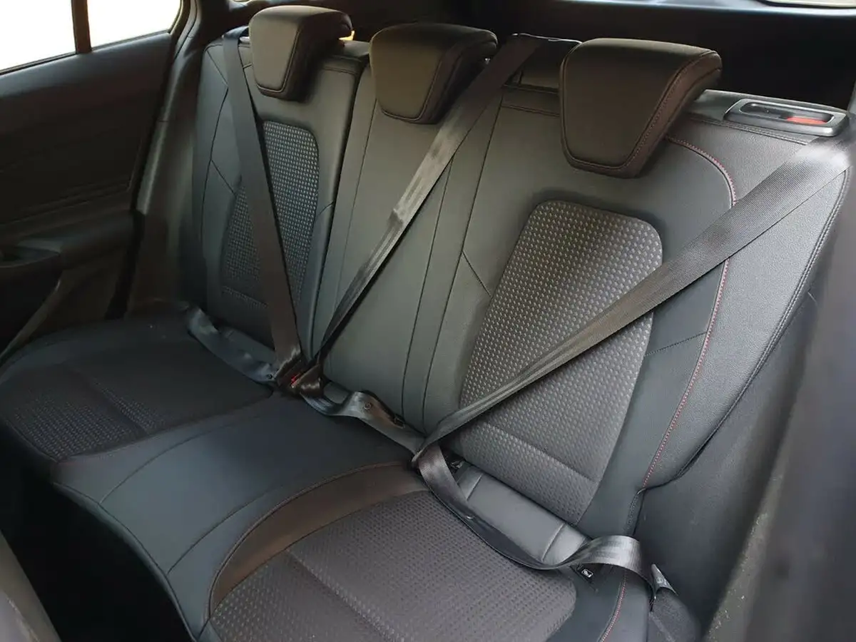 2020-ford-focus-15-st-line-x-estate-auto-big-8