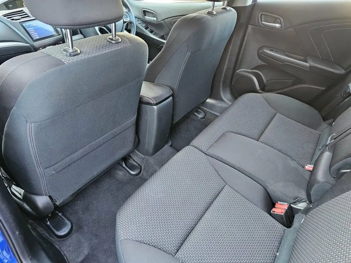 2015-honda-civic-18-se-plus-honda-connect-hatchback-auto-big-30