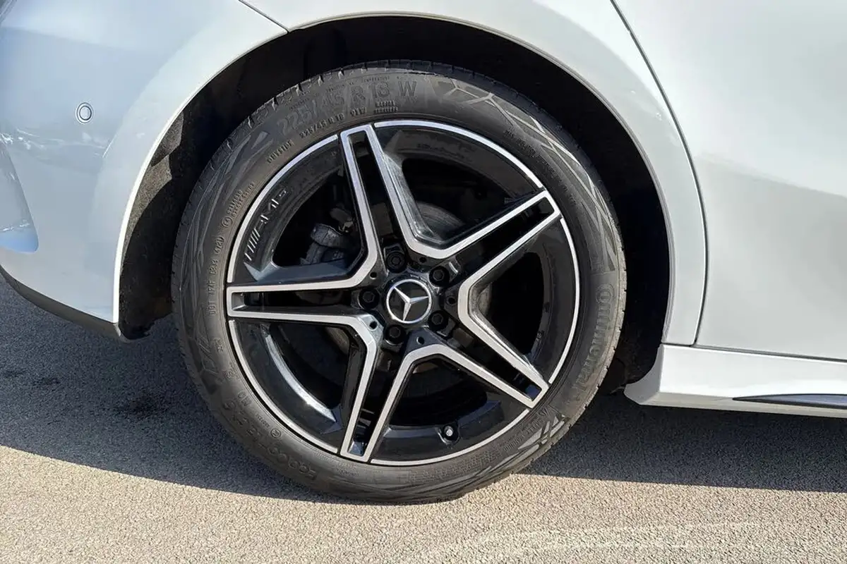 2022-mercedes-benz-a-class-13-a180-amg-line-executive-edition-hatchback-5d-7g-dct-big-11