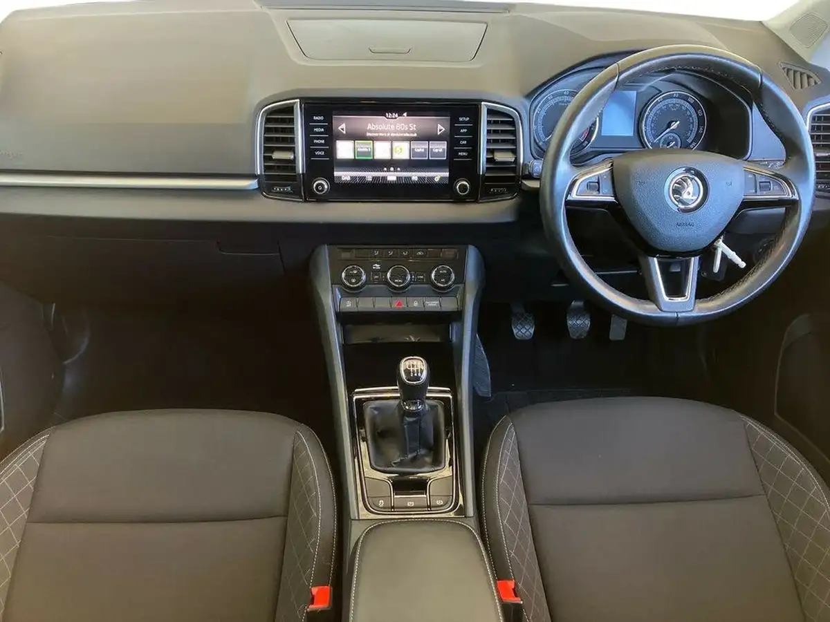 2020-skoda-karoq-10-tsi-se-115ps-big-8