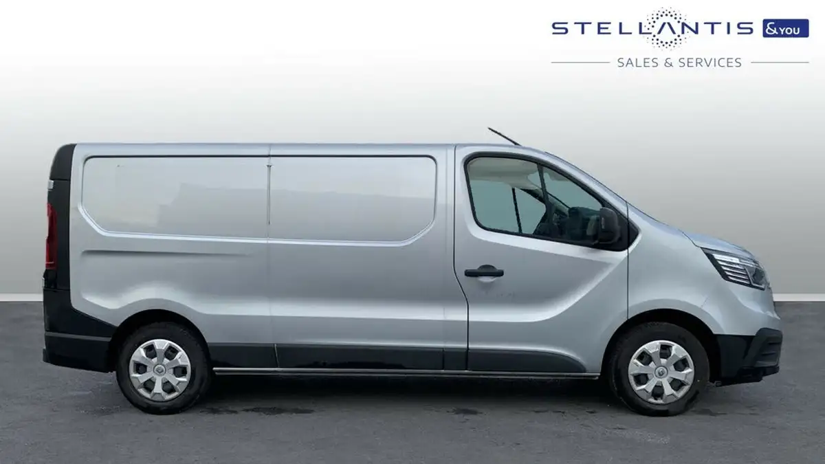 2022-renault-trafic-20dci-ll30-130-business-panel-big-1
