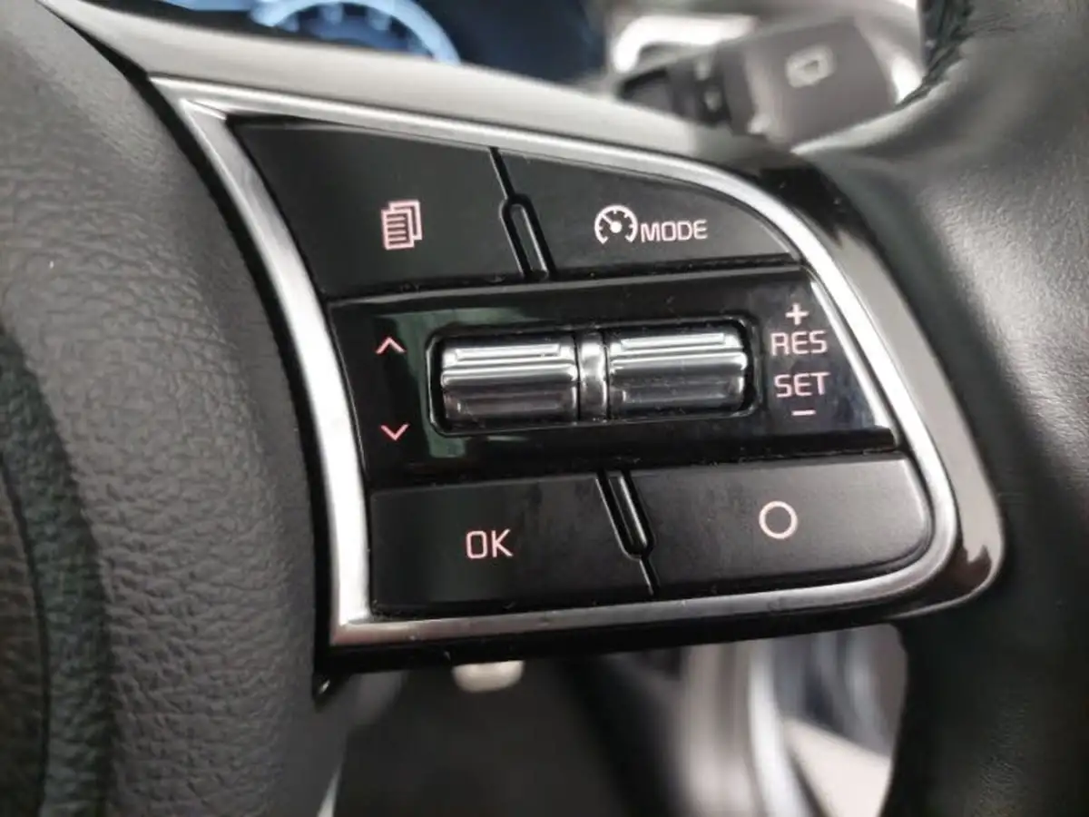 2022-kia-xceed-15-t-gdi-4-big-12