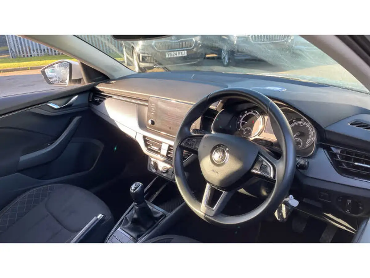 2020-skoda-scala-10-tsi-se-95ps-big-5