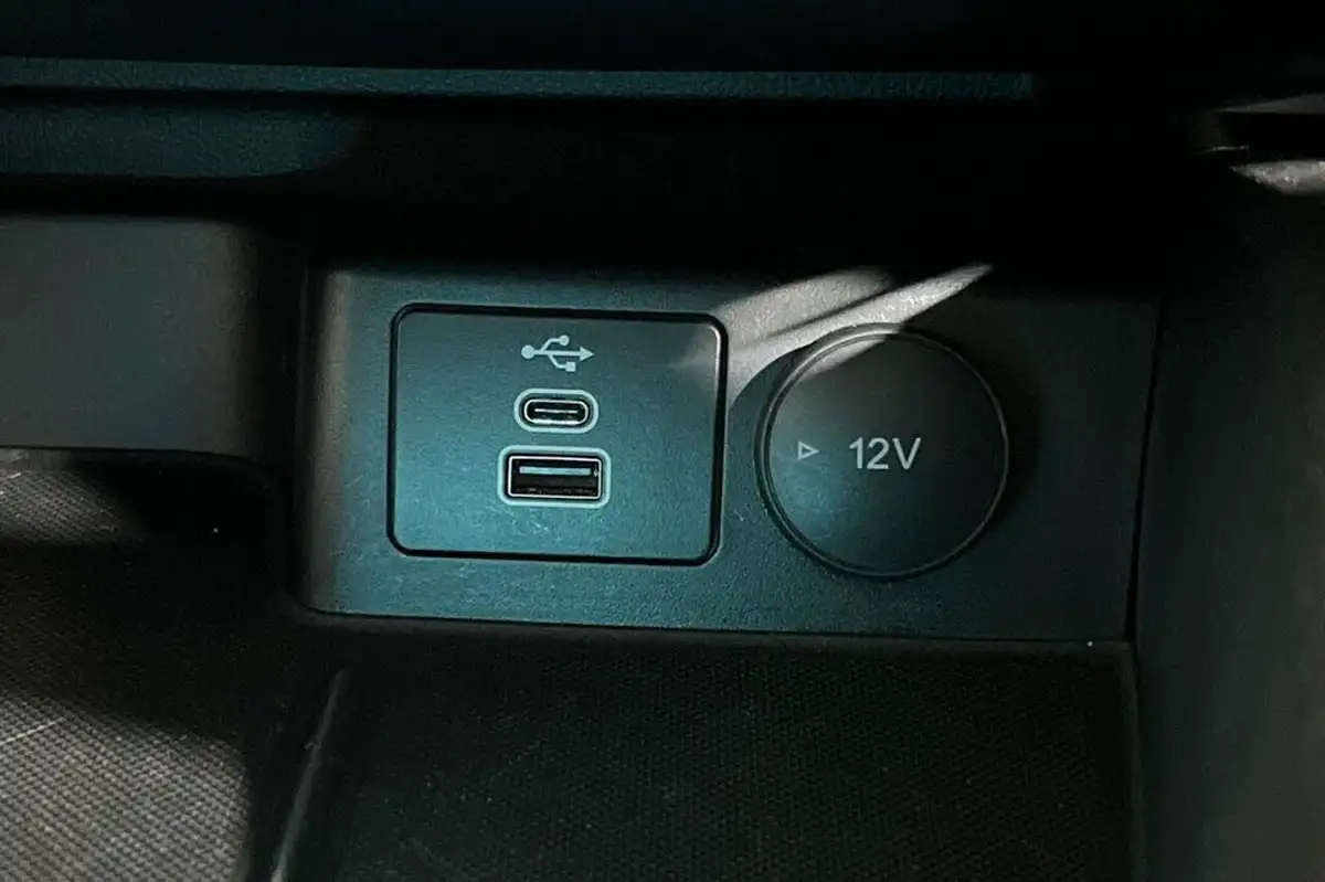2022-ford-focus-10t-titanium-155ps-hybrid-mhev-hatchback-big-33