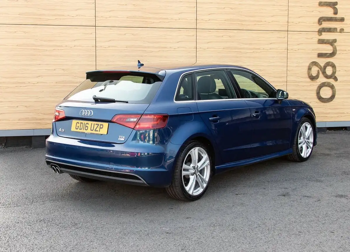2016-audi-a3-20-tdi-s-line-150ps-nav-sportback-5d-tronic-big-2