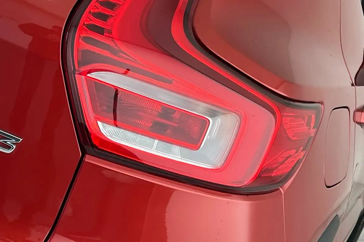 2022-volvo-xc40-15-t3-r-design-big-19